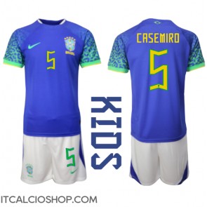 Brasile Casemiro #5 Seconda Maglia Bambino Mondiali 2022 Manica Corta (+ Pantaloni corti)